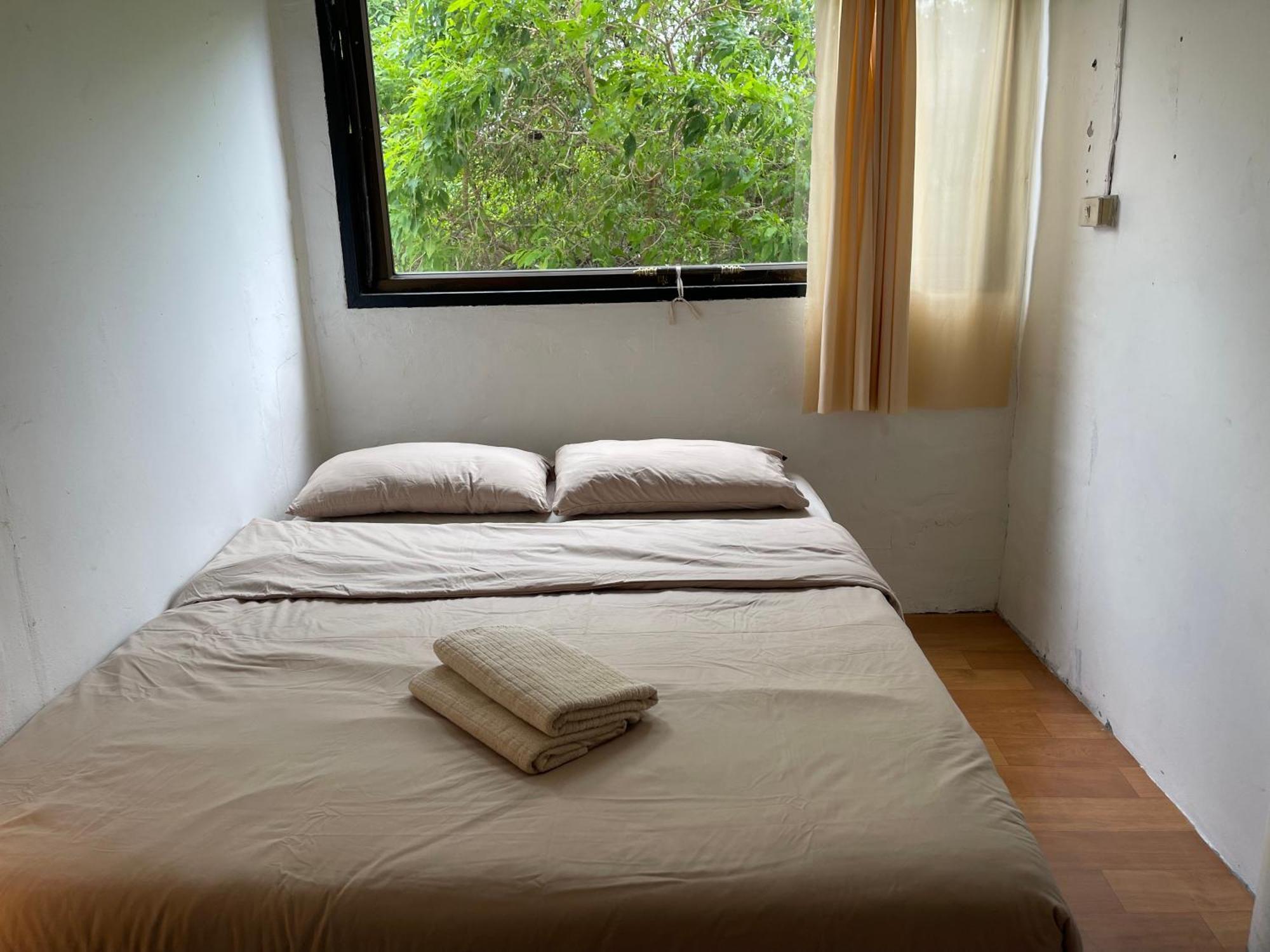 Budget Room Koh Phangan Pier With Ac Екстер'єр фото